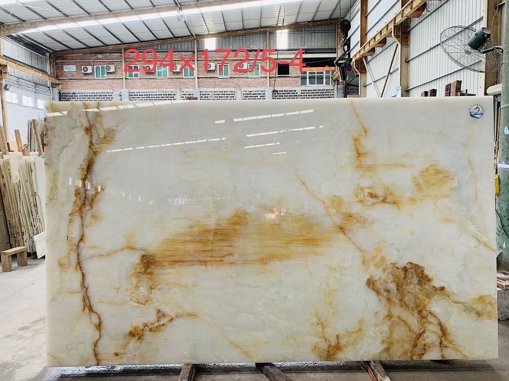white onyx marble