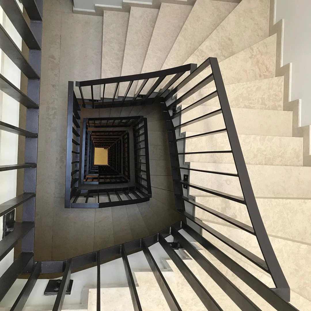 Vratza Limestone floor tile