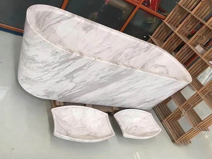 White Marble Bathtub For Bathroom